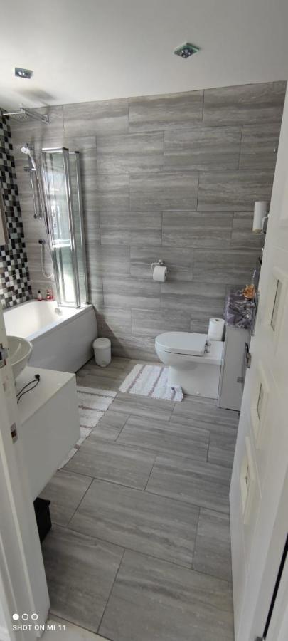 West Dulwich Home 28 Mins To London Victoria Экстерьер фото